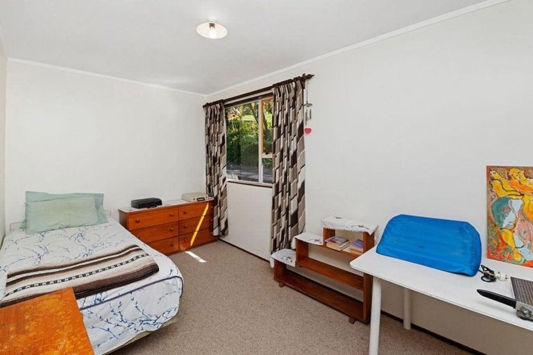 Photo of property in 45 Daffodil Street, Titirangi, Auckland, 0604