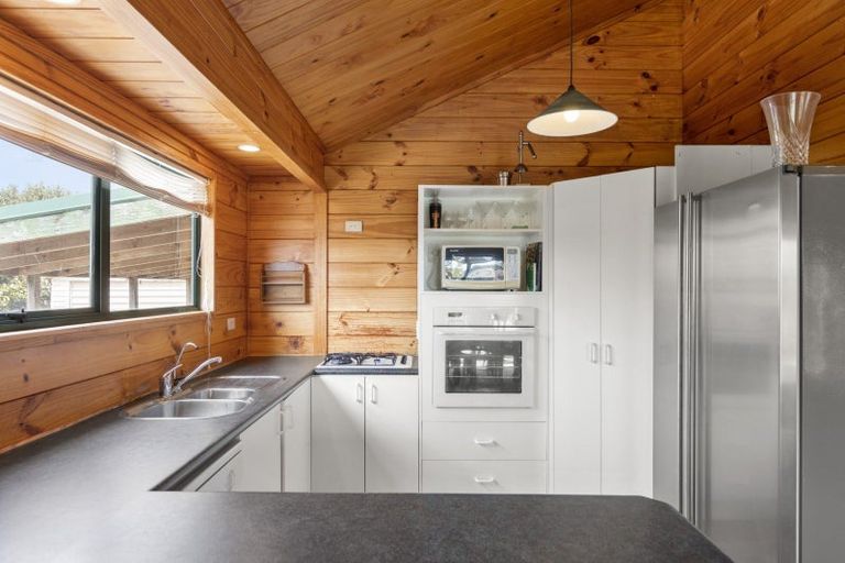 Photo of property in 44 Taihiki Road, Clarks Beach, 2122