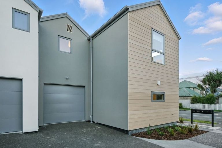 Photo of property in 112c Edgeware Road, St Albans, Christchurch, 8014