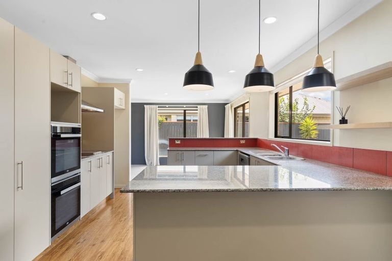 Photo of property in 2 Puketea Place, Redwoodtown, Blenheim, 7201