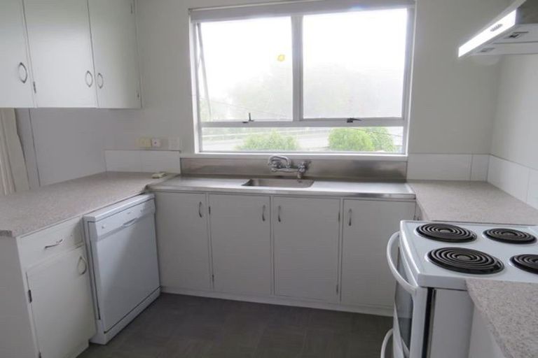 Photo of property in 1/390 Saint Aubyn, Moturoa, New Plymouth, 4310