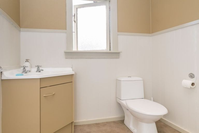 Photo of property in 43 Copinsha Street, Palmerston, 9430