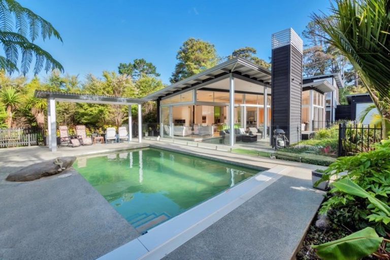 Photo of property in 1046 Sandspit Road, Sandspit, Warkworth, 0982