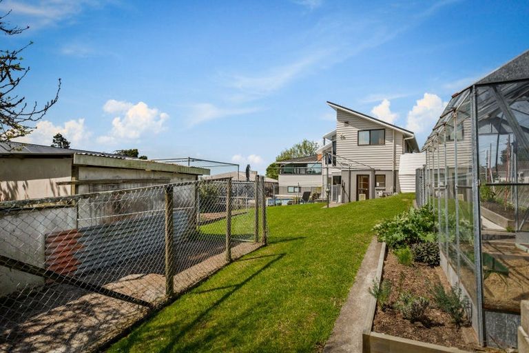 Photo of property in 24 Verbena Road, Birkdale, Auckland, 0626