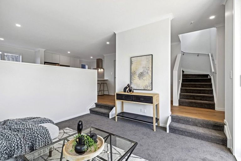 Photo of property in 10b Kotuku Street, Te Atatu Peninsula, Auckland, 0610