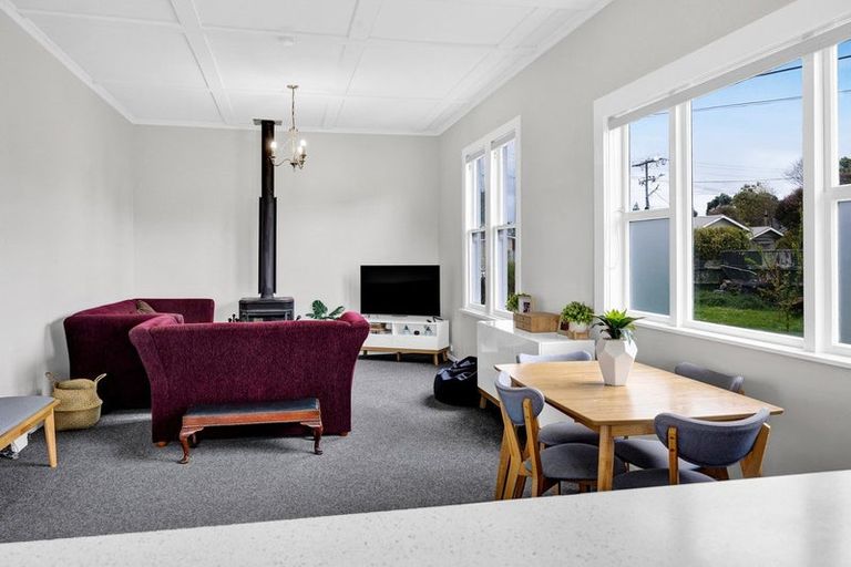 Photo of property in 5 Disraeli Street, Hawera, 4610