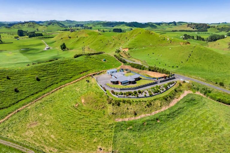 Photo of property in 801 Bird Road, Pukengahu, Stratford, 4393