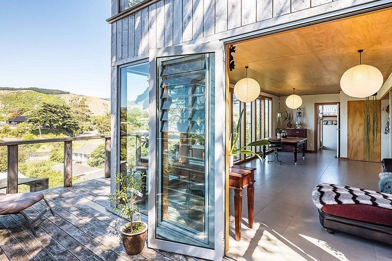 Photo of property in 15 Renown Road, Raumati South, Paraparaumu, 5032