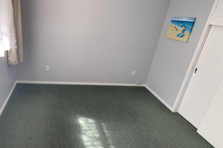 Photo of property in 2/86 Weatherly Road, Torbay, Auckland, 0630