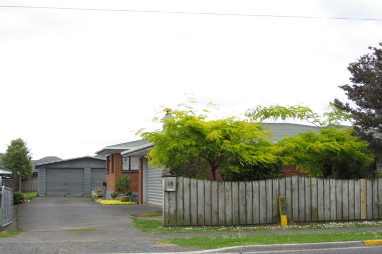Photo of property in 18 Airfield Road, Takanini, 2112