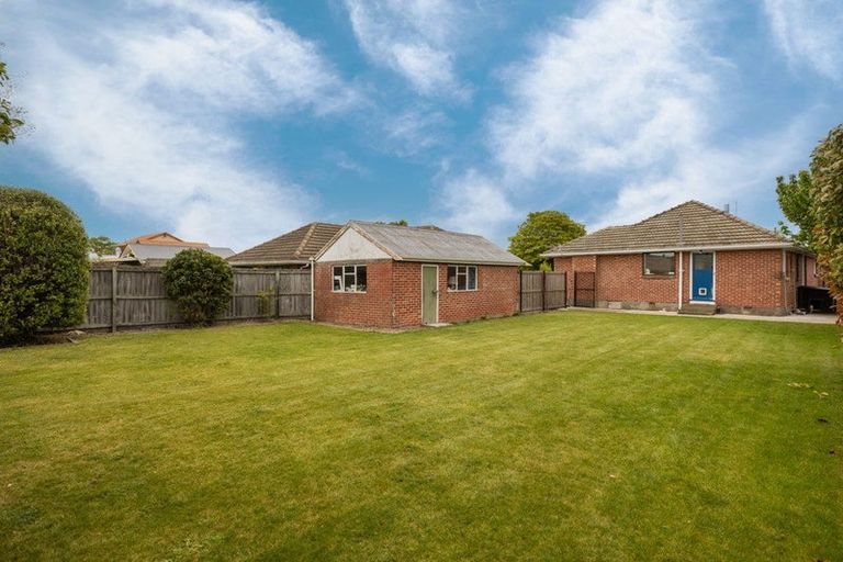 Photo of property in 8 Roslyn Avenue, Mairehau, Christchurch, 8052