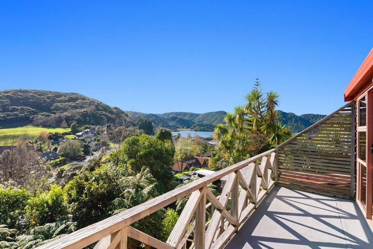 Photo of property in 92 Okareka Loop Road, Lake Okareka, Rotorua, 3076