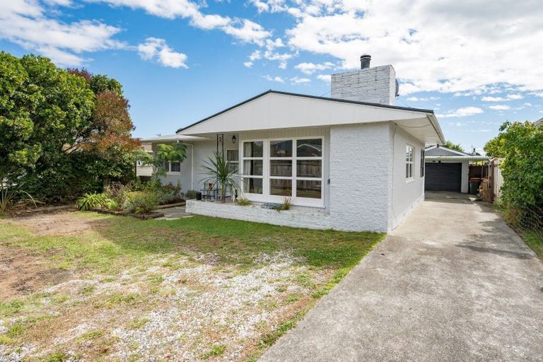 Photo of property in 32 Tennyson Crescent, Stoke, Nelson, 7011