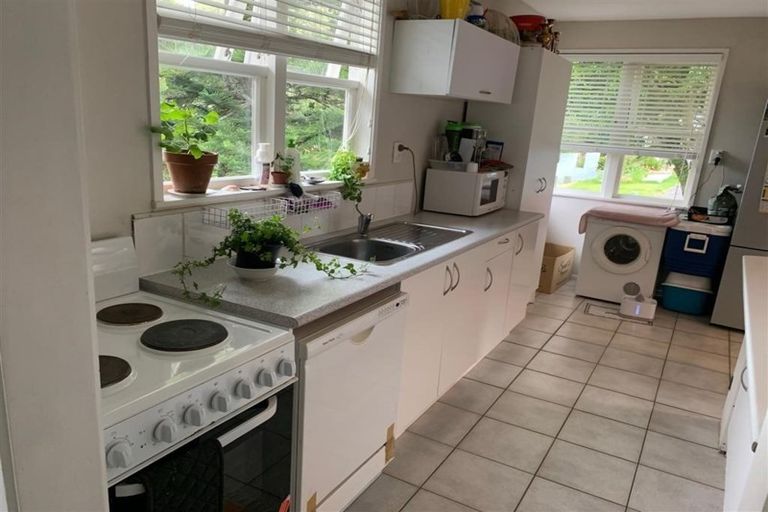 Photo of property in 4 Beeche Place, Birkdale, Auckland, 0626