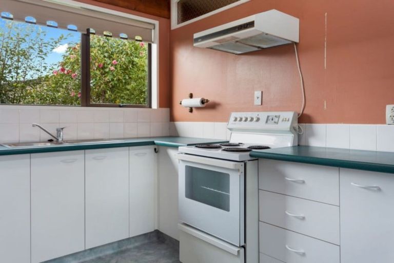 Photo of property in 12 Kowai Place, Amberley, 7410