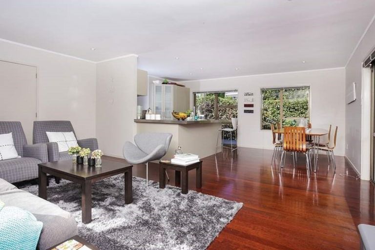 Photo of property in 4/8 Brook Street, Milford, Auckland, 0620