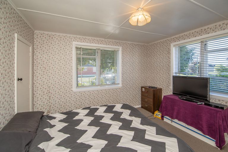 Photo of property in 22 Eureka Street, Aranui, Christchurch, 8061