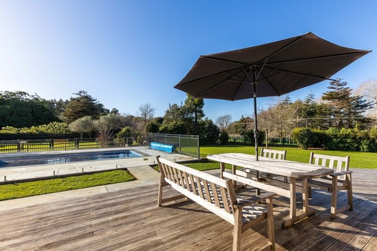 Photo of property in 395 Manutahi Road, Lepperton, New Plymouth, 4373