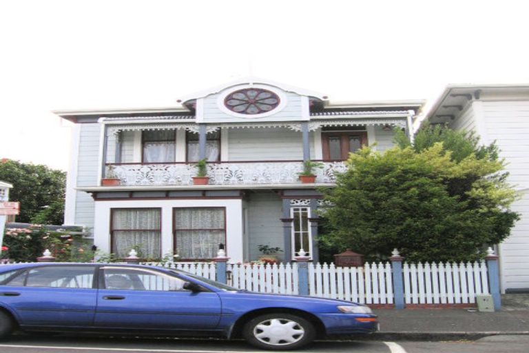 Photo of property in 16 Hobson Crescent, Thorndon, Wellington, 6011