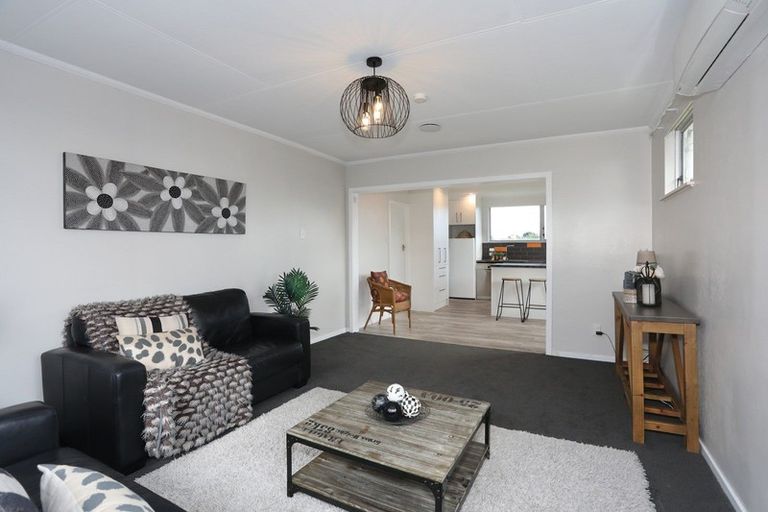 Photo of property in 53 Herbert Avenue, Cloverlea, Palmerston North, 4412