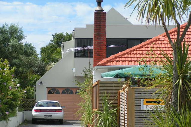 Photo of property in 2/24 Northboro Road, Hauraki, Auckland, 0622