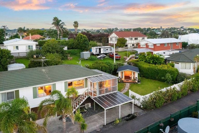 Photo of property in 2/23 Rawhiti Road, Manly, Whangaparaoa, 0930