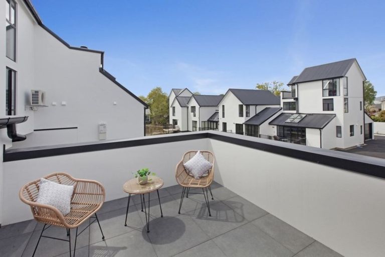 Photo of property in 4/140 Office Road, Merivale, Christchurch, 8014