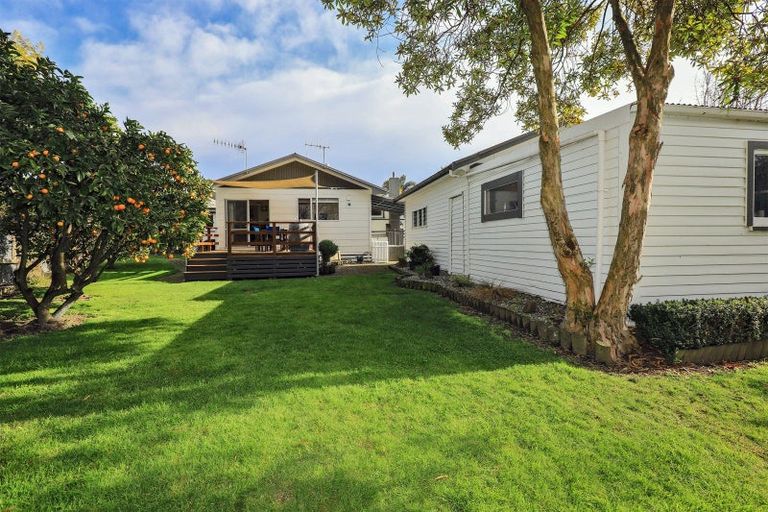 Photo of property in 34 Warwick Crescent, Taradale, Napier, 4112