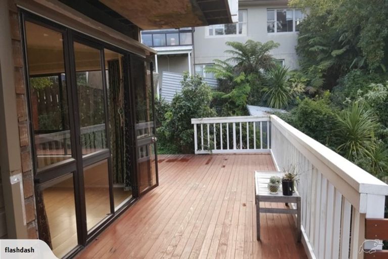 Photo of property in 45 Agincourt Street, Glenfield, Auckland, 0629