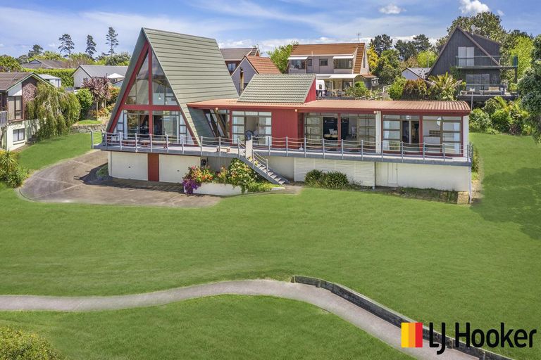 Photo of property in 54 Carnoustie Drive, Wattle Downs, Auckland, 2103