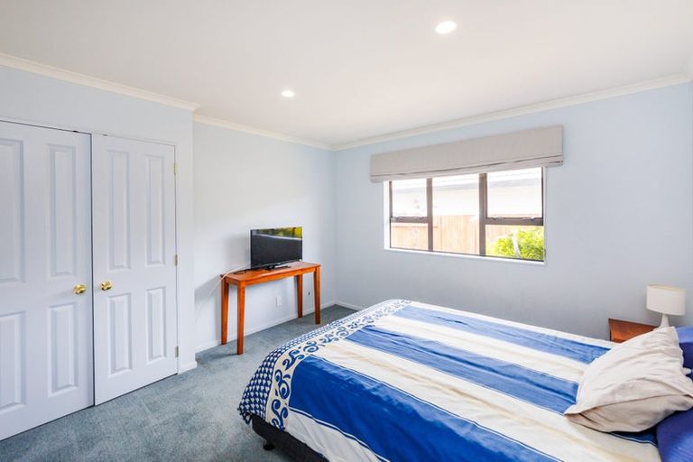 Photo of property in 14 Woodgate Court, Fitzherbert, Palmerston North, 4410