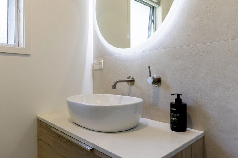 Photo of property in 358 Lake Terrace, Two Mile Bay, Taupo, 3330