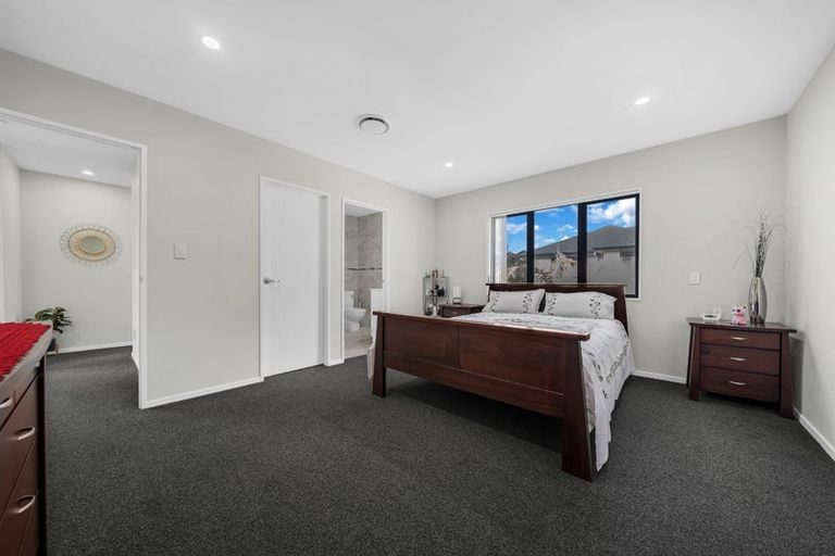 Photo of property in 12 Nandi Lane, Ranui, Auckland, 0612