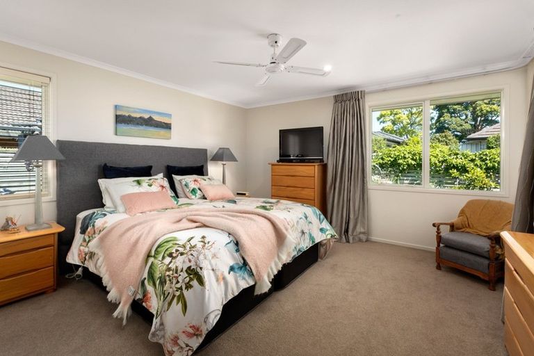 Photo of property in 2 Tranquil Grove, Omokoroa, 3114