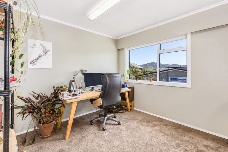 Photo of property in 7 Krishna Way, Khandallah, Wellington, 6035