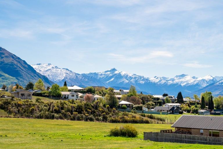 Photo of property in 106b Kings Drive, Wanaka, 9305