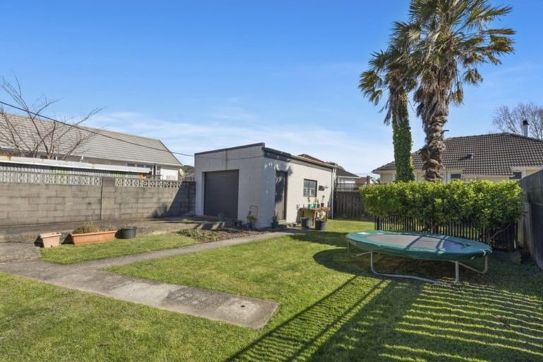 Photo of property in 4 Mayo Grove, Naenae, Lower Hutt, 5011