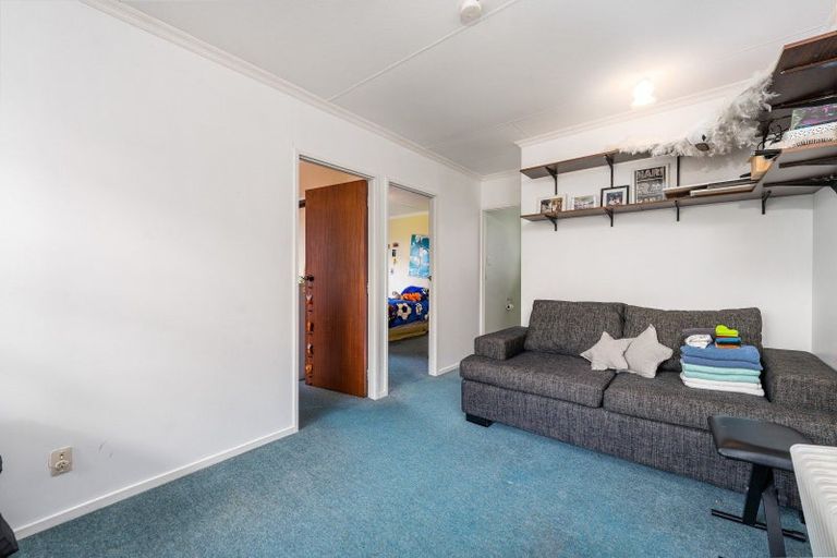 Photo of property in 34 Paradise Place, Milson, Palmerston North, 4414