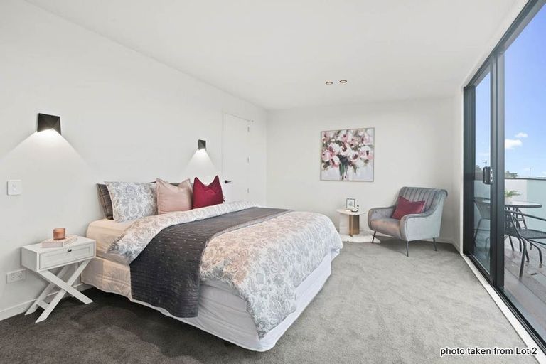 Photo of property in 48c Merani Street, Belmont, Auckland, 0622