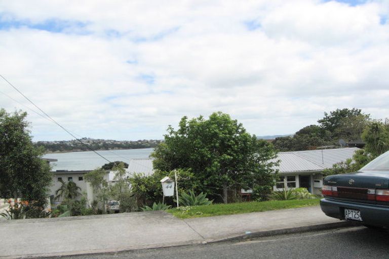 Photo of property in 44 Tindalls Bay Road, Tindalls Beach, Whangaparaoa, 0930