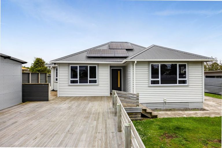 Photo of property in 17 Fitzroy Street, Normanby, Hawera, 4614