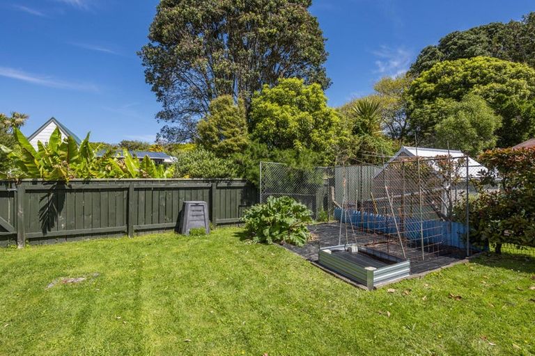 Photo of property in 20 Rimu Street, Waikanae, 5036
