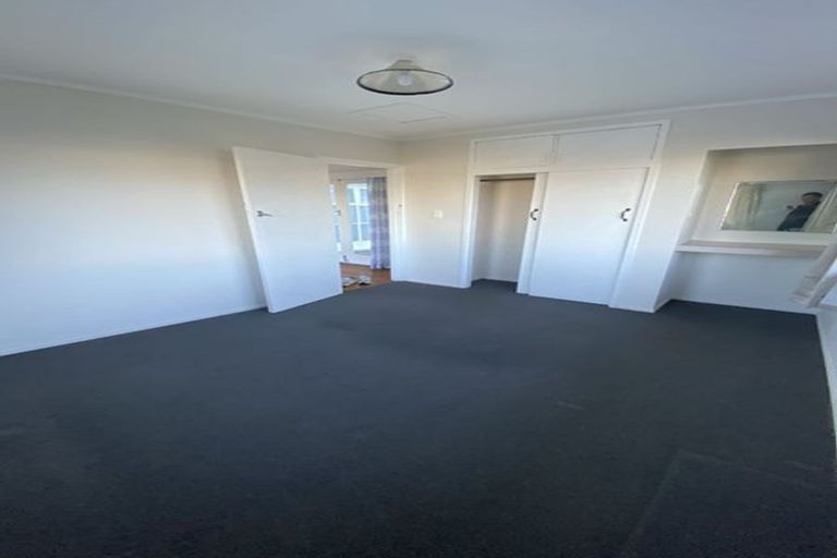 Photo of property in 4 Trojan Crescent, New Lynn, Auckland, 0600