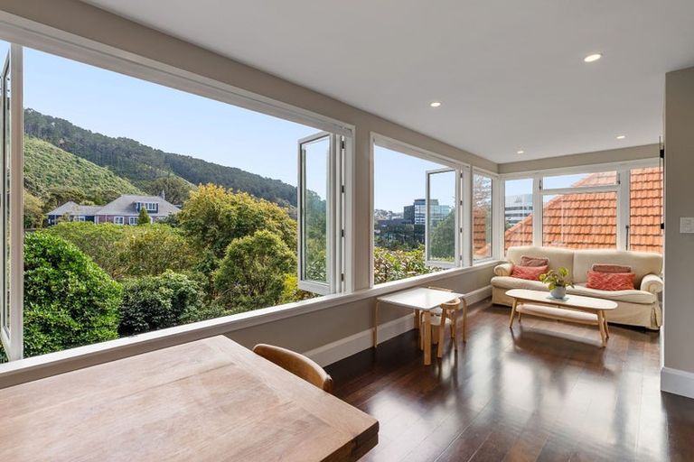 Photo of property in 84 Bolton Street, Kelburn, Wellington, 6012