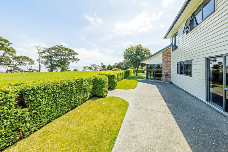 Photo of property in 9 Nicholas Gibbons Drive, Clendon Park, Auckland, 2103