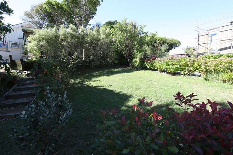 Photo of property in 33 Horopito Road, Waikanae, 5036