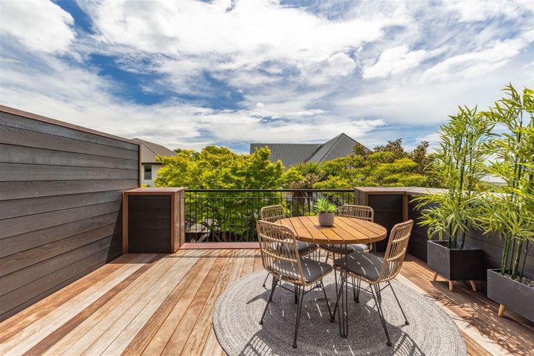 Photo of property in 89 Holly Road, St Albans, Christchurch, 8014