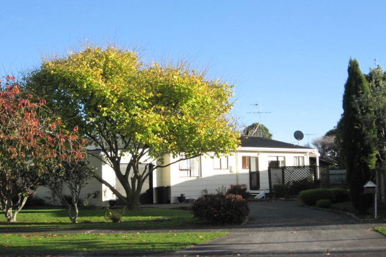 Photo of property in 9 Renata Road, Otaki, 5512