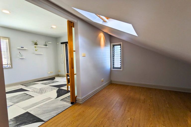 Photo of property in 19 Millstream Drive, Henderson, Auckland, 0610