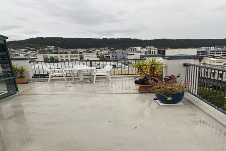 Photo of property in Courtenay Apartments, 701/120 Courtenay Place, Te Aro, Wellington, 6011